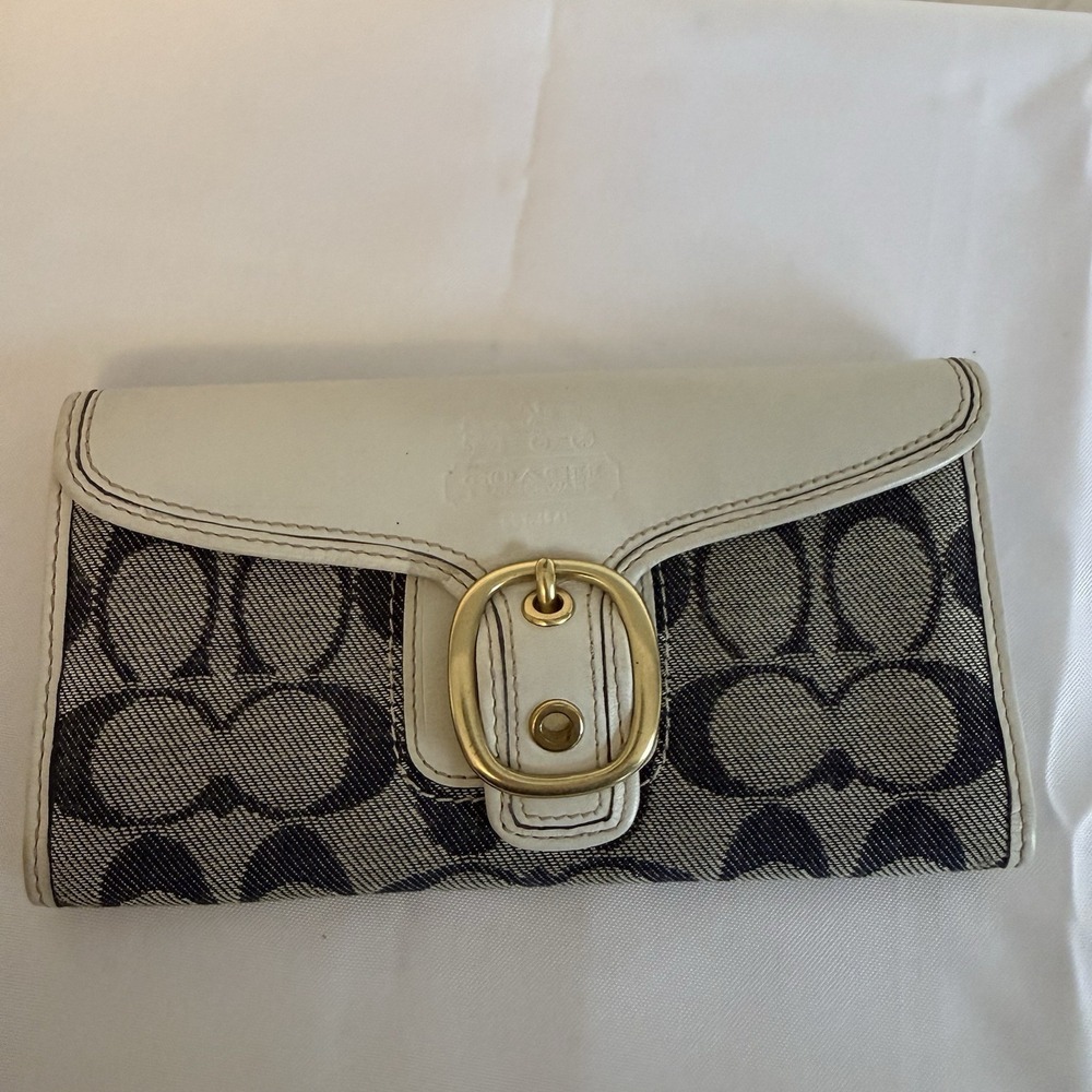 COACH BLEEKER WHITE LEATHER SNAP FLAP BLUE/WHITE DENIM SIGNATURE C LONG WALLET